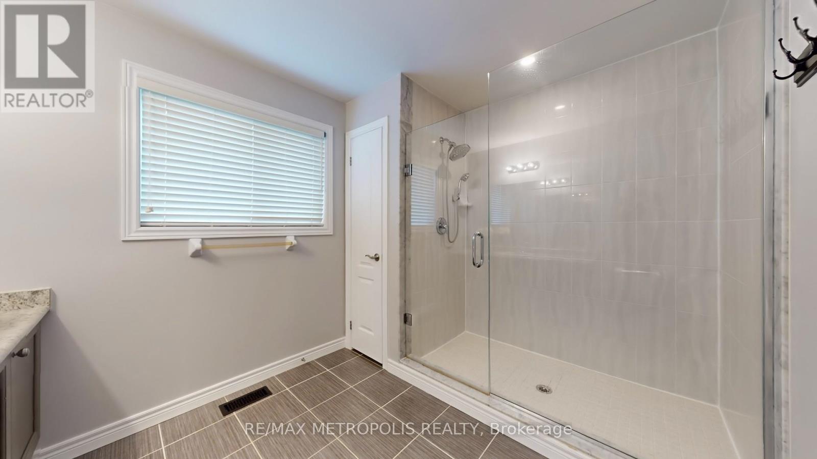 192 Avondale Drive, Clarington, Ontario  L1E 0G2 - Photo 18 - E12429896