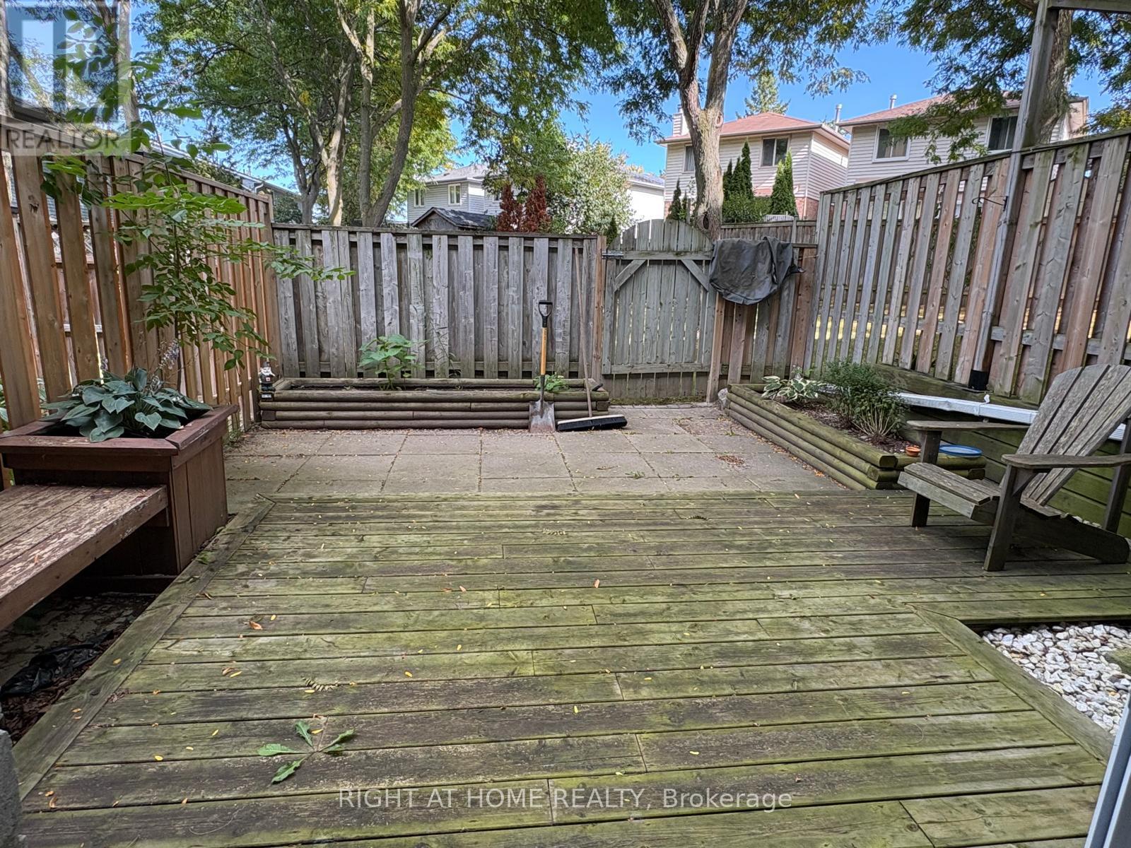 40 - 40 Harmony Circle, Bradford West Gwillimbury, Ontario  L3Z 2T9 - Photo 14 - N12429889