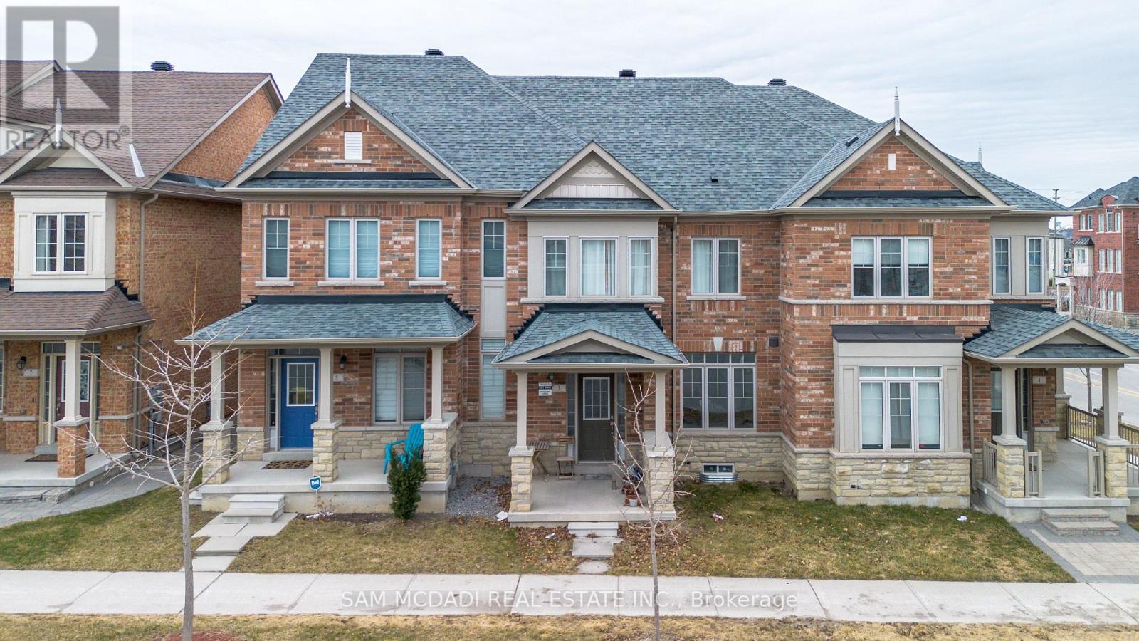 3 Henry Bauer Avenue, Markham, Ontario  L6C 0W8 - Photo 5 - N12429899