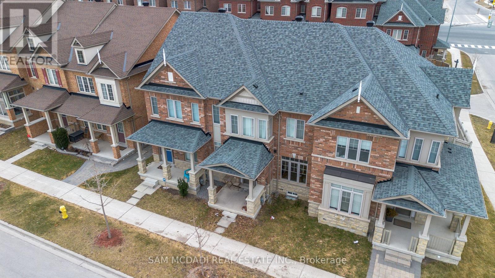3 Henry Bauer Avenue, Markham, Ontario  L6C 0W8 - Photo 7 - N12429899