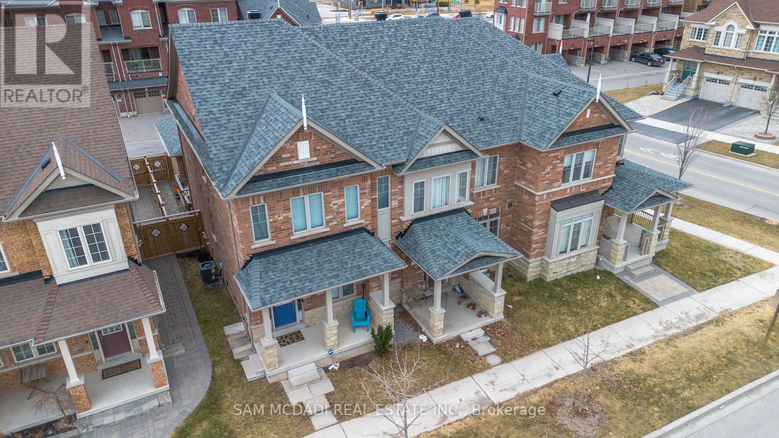 3 Henry Bauer Avenue, Markham, Ontario  L6C 0W8 - Photo 8 - N12429899