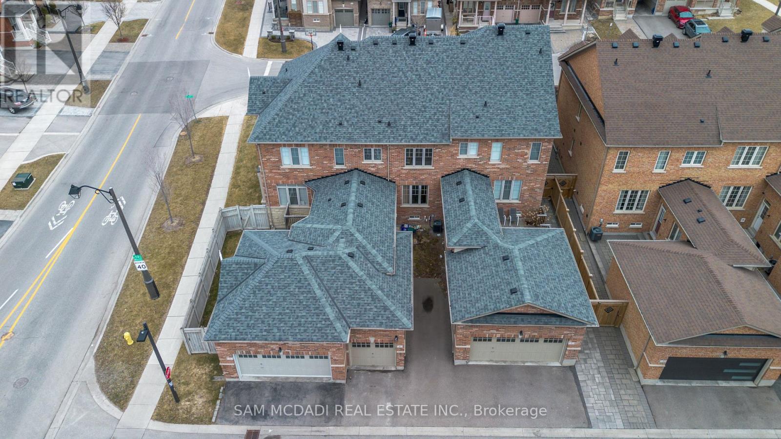 3 Henry Bauer Avenue, Markham, Ontario  L6C 0W8 - Photo 9 - N12429899