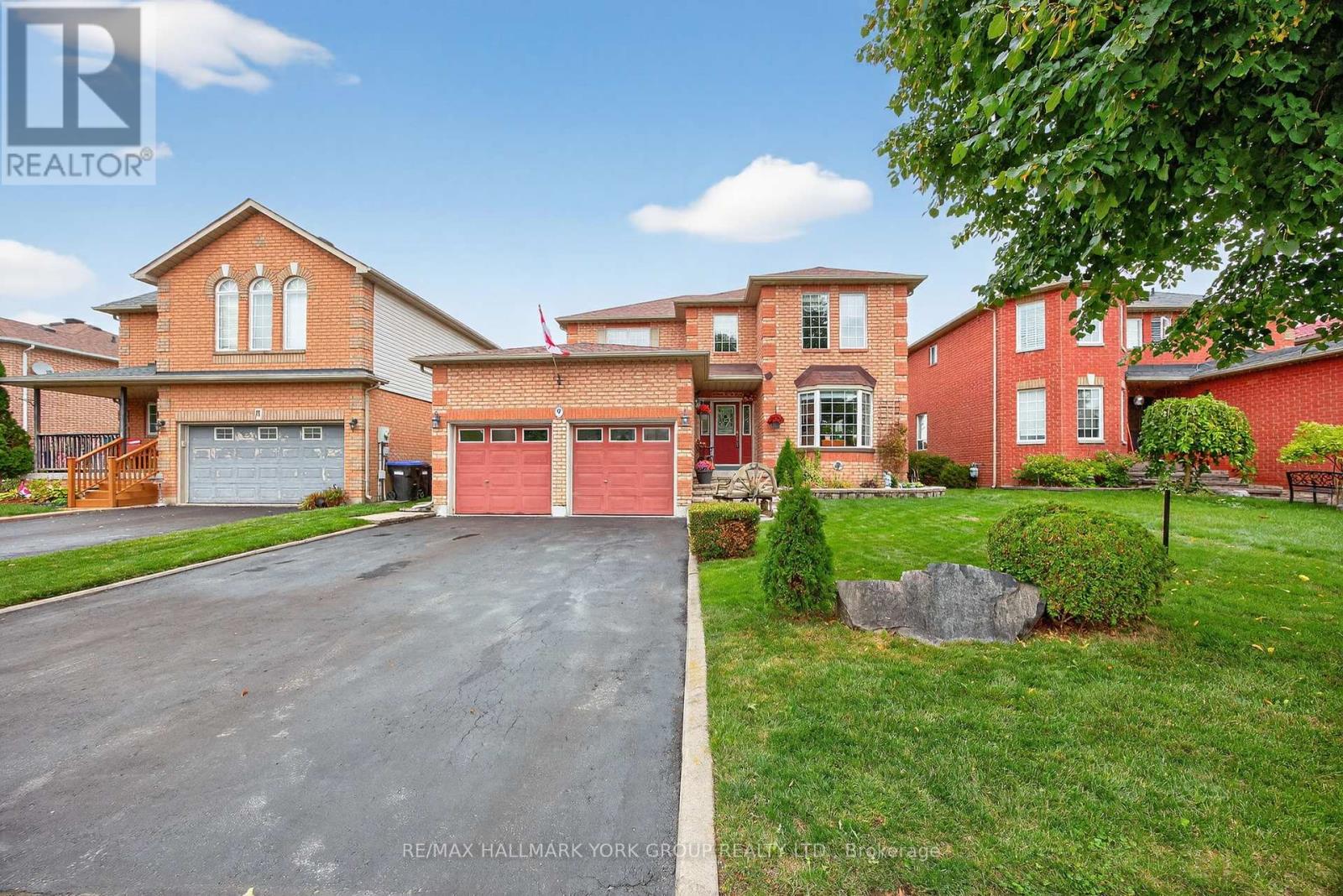 9 REYNOLDS AVENUE, New Tecumseth, Ontario