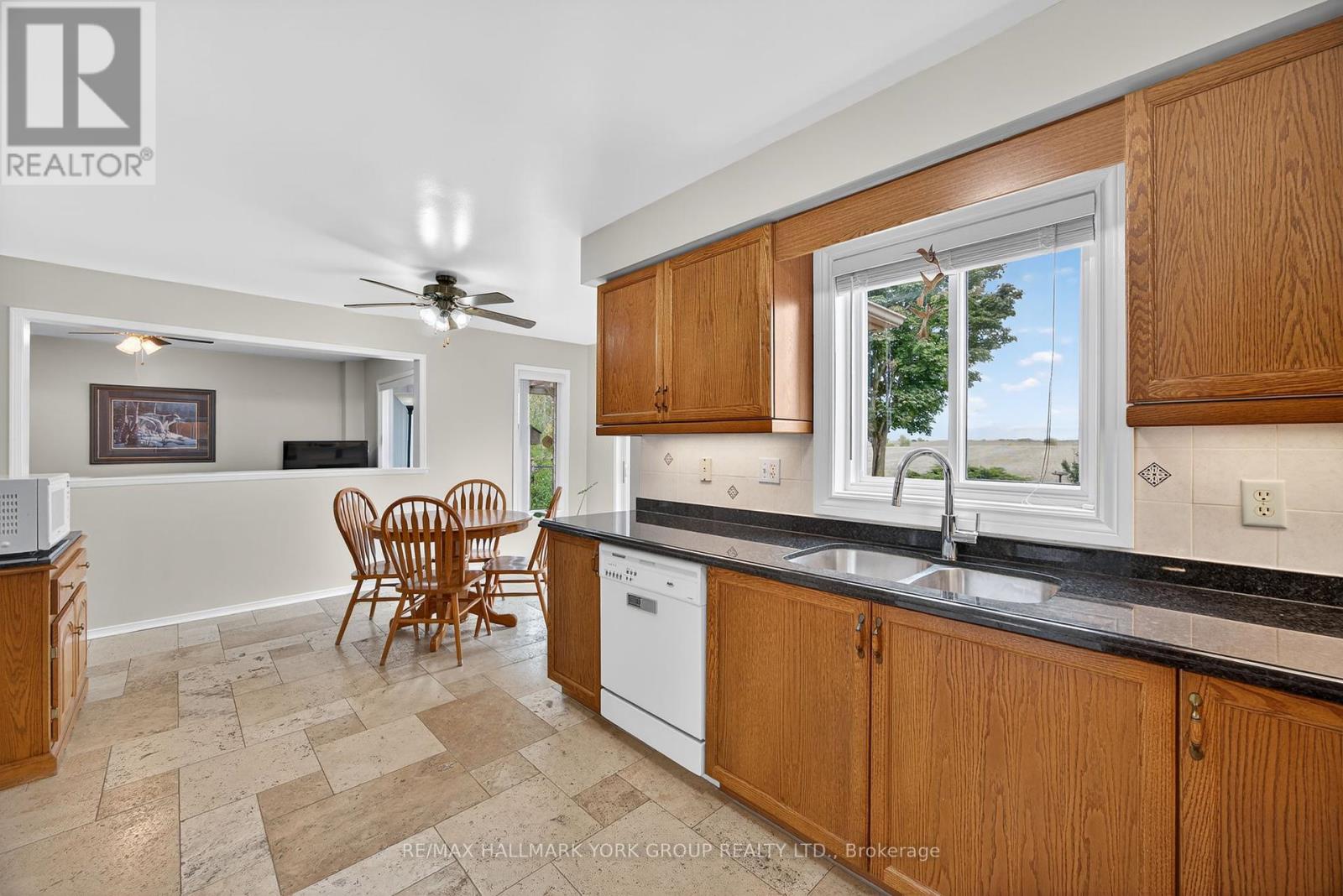 9 Reynolds Avenue, New Tecumseth, Ontario  L0G 1A0 - Photo 10 - N12429928