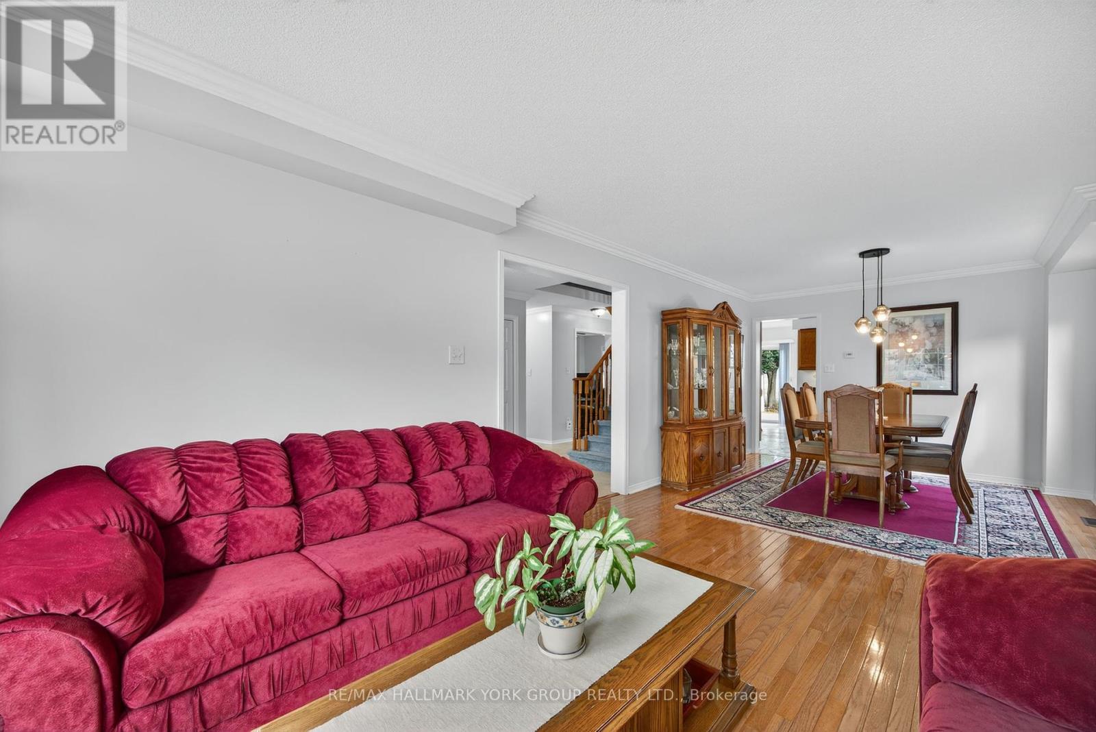 9 Reynolds Avenue, New Tecumseth, Ontario  L0G 1A0 - Photo 5 - N12429928