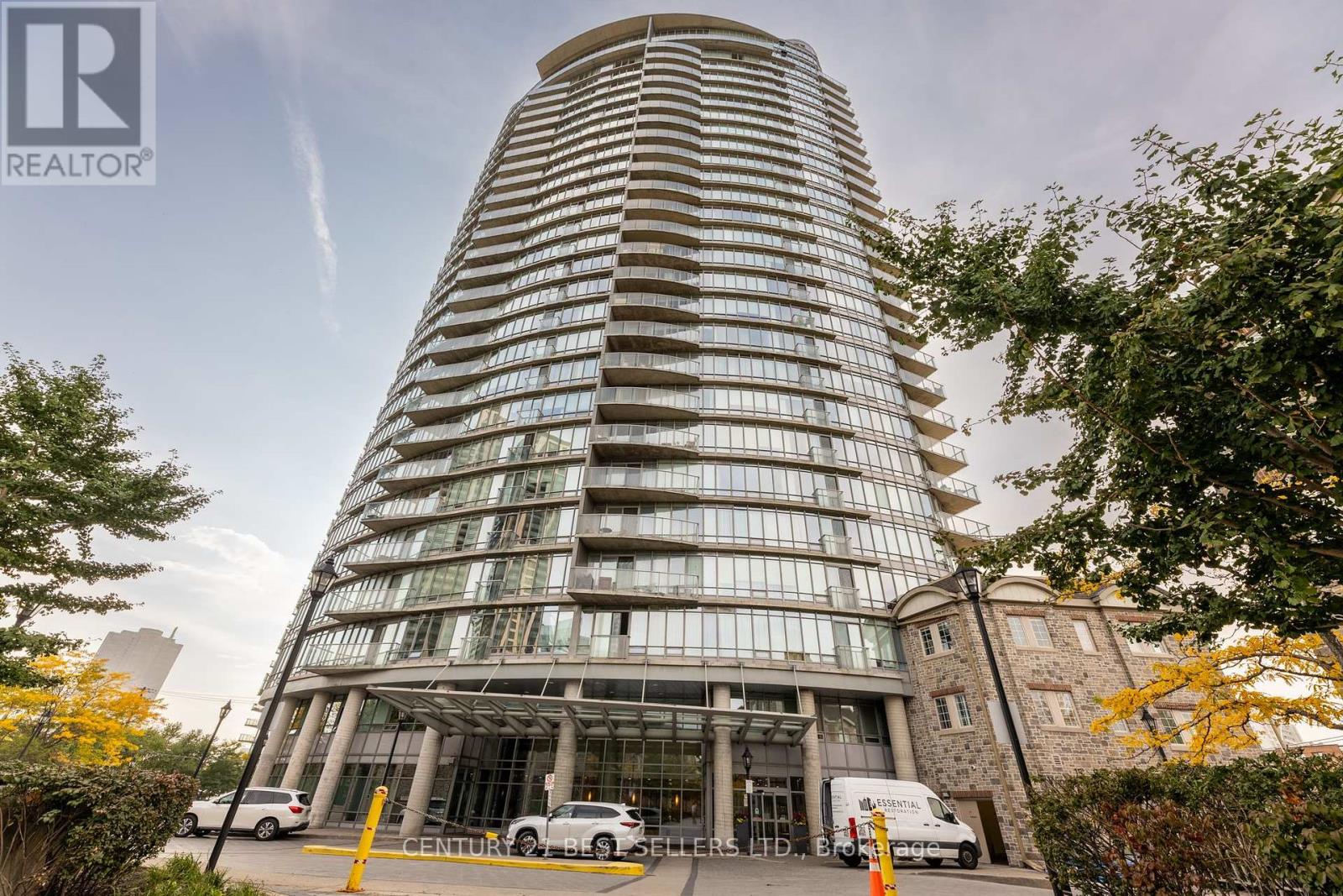 609 - 15 Windermere Avenue, Toronto, Ontario  M6S 5A2 - Photo 2 - W12429875