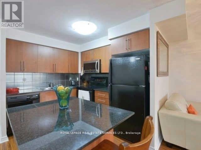 3001 - 310 Burnhamthorpe Road W, Mississauga, Ontario  L5B 4P9 - Photo 6 - W12429897