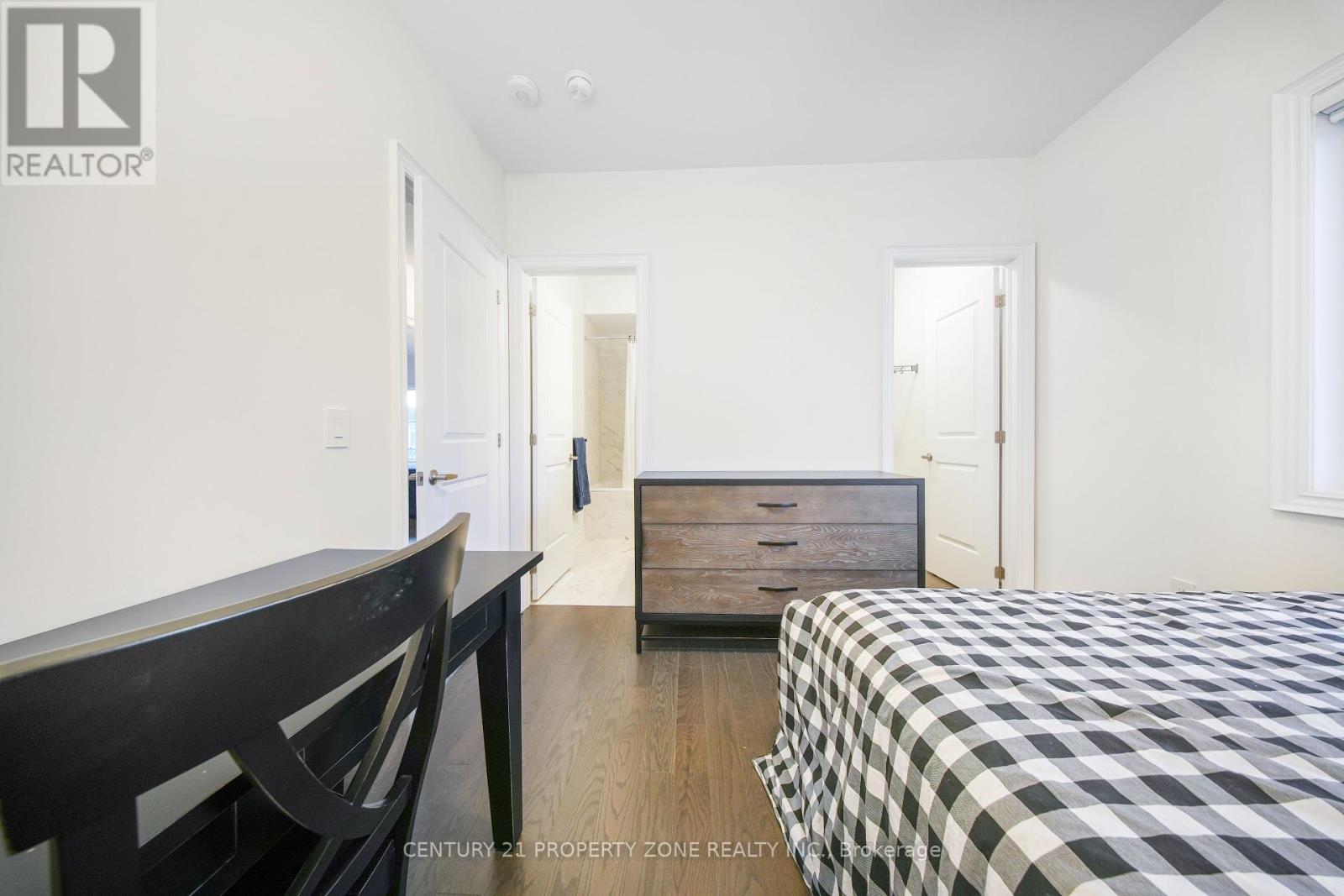 2406 Charles Cornwall Avenue, Oakville, Ontario  L6M 5M4 - Photo 32 - W12429924