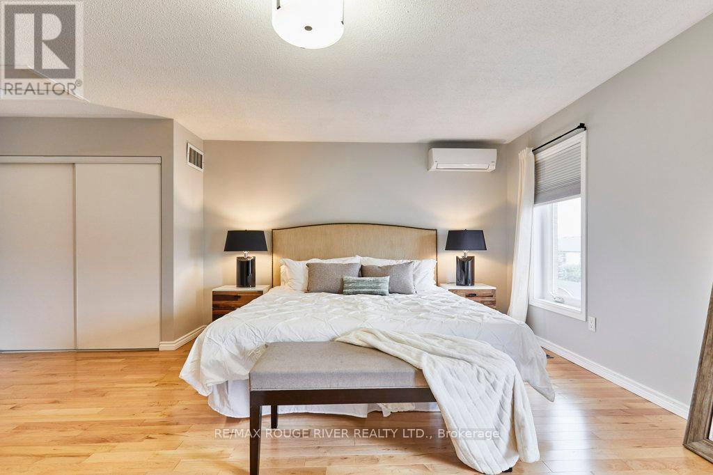 104 Roxton Road, Oakville, Ontario  L6H 6V4 - Photo 30 - W12429929