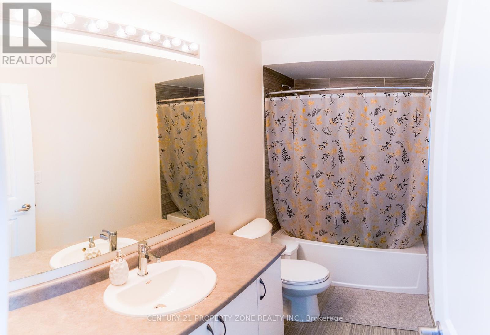 43 Camino Real Drive, Caledon, Ontario  L7C 1Z9 - Photo 10 - W12429931