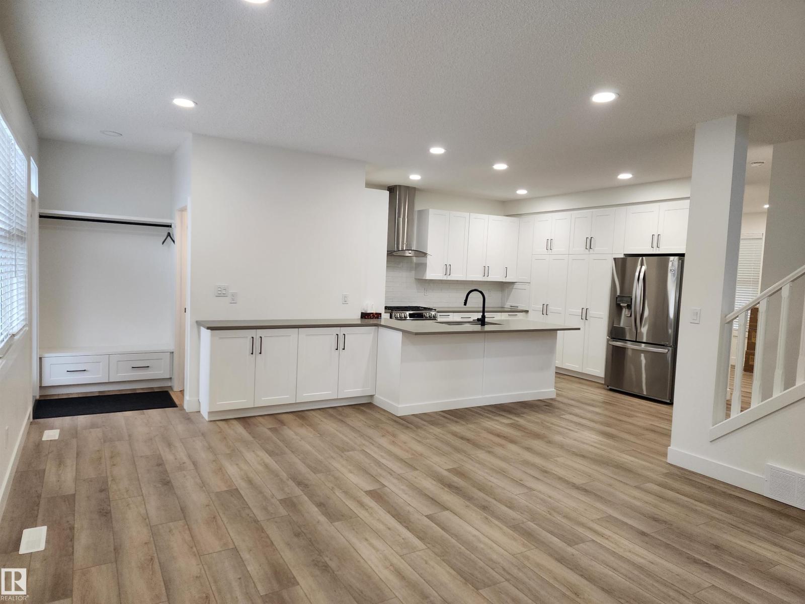 129 Griesbach Rd Nw, Edmonton, Alberta  T5E 6L9 - Photo 5 - E4458821