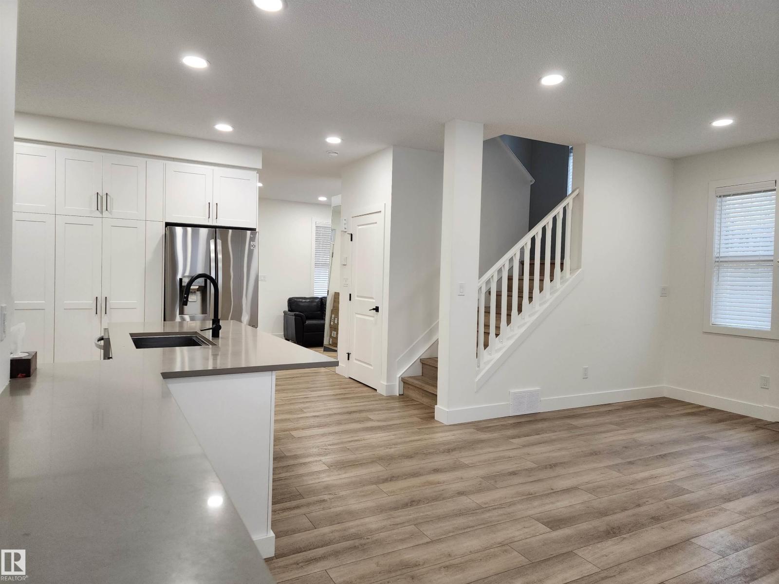 129 Griesbach Rd Nw, Edmonton, Alberta  T5E 6L9 - Photo 4 - E4458821