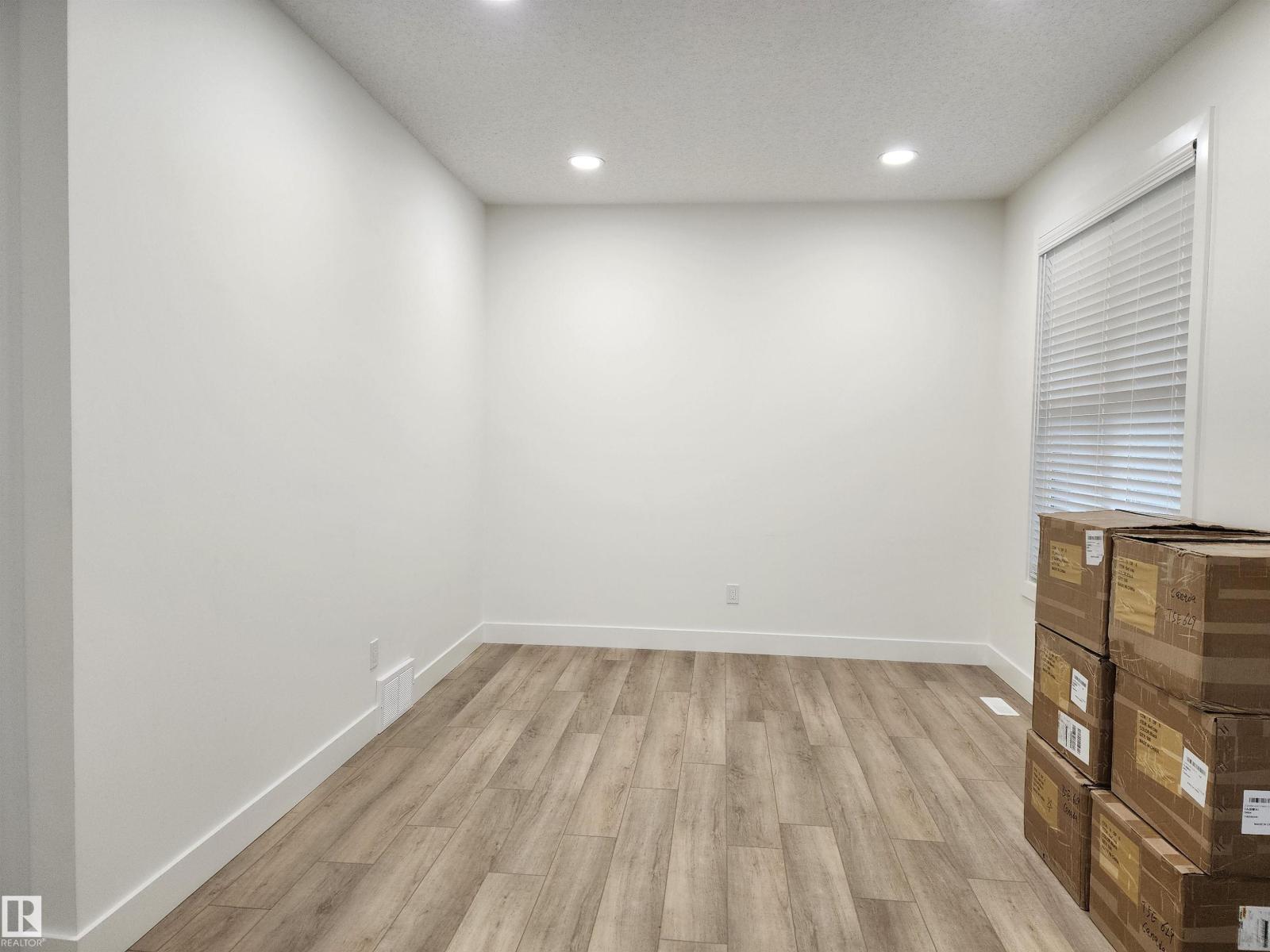 129 Griesbach Rd Nw, Edmonton, Alberta  T5E 6L9 - Photo 8 - E4458821