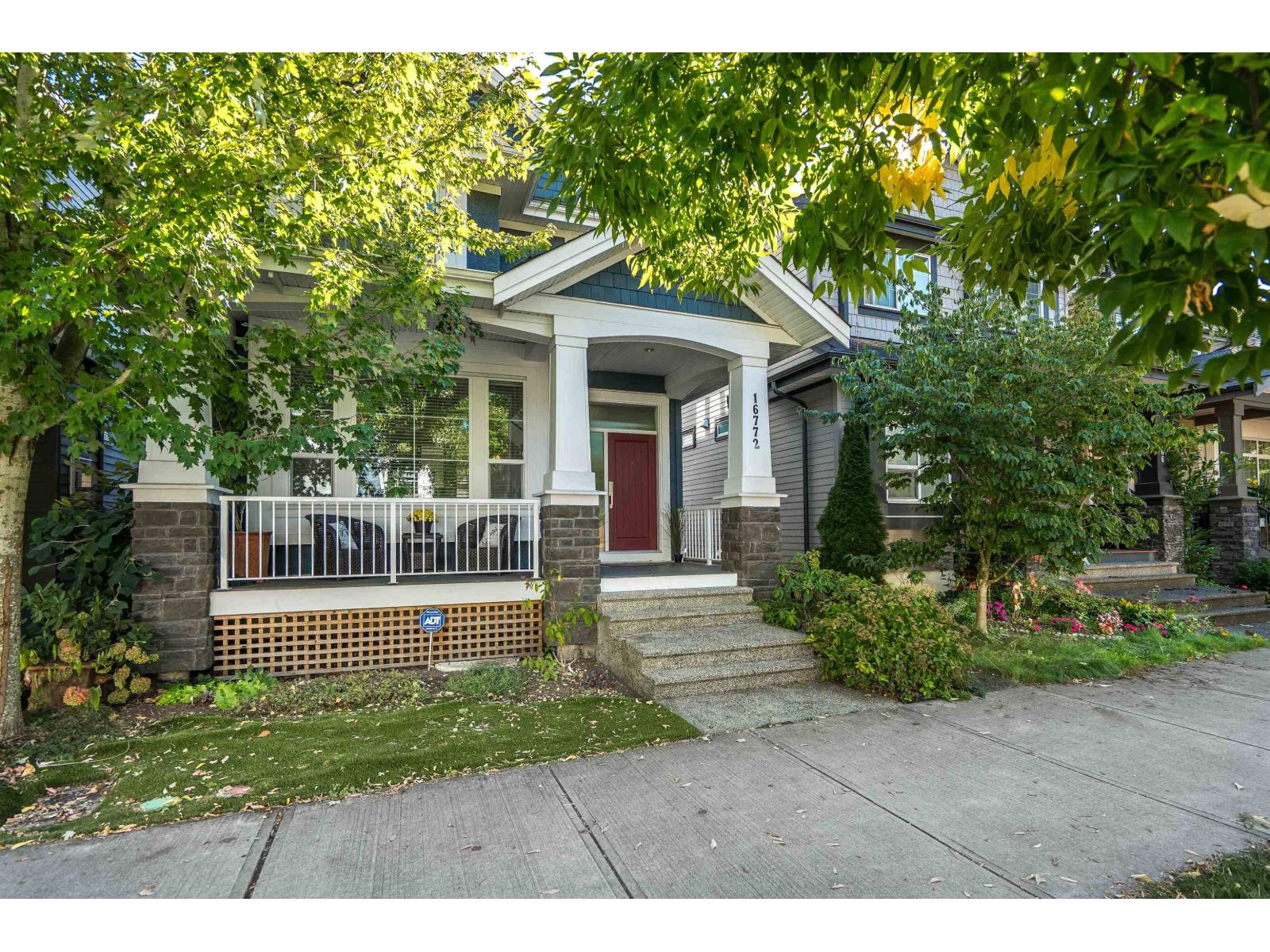 16772 23 Avenue, Surrey, British Columbia  V3Z 0M7 - Photo 2 - R3052575
