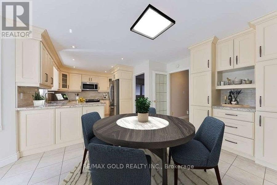 5275 Thornwood Drive, Mississauga, Ontario  L4Z 3J3 - Photo 21 - W12428495