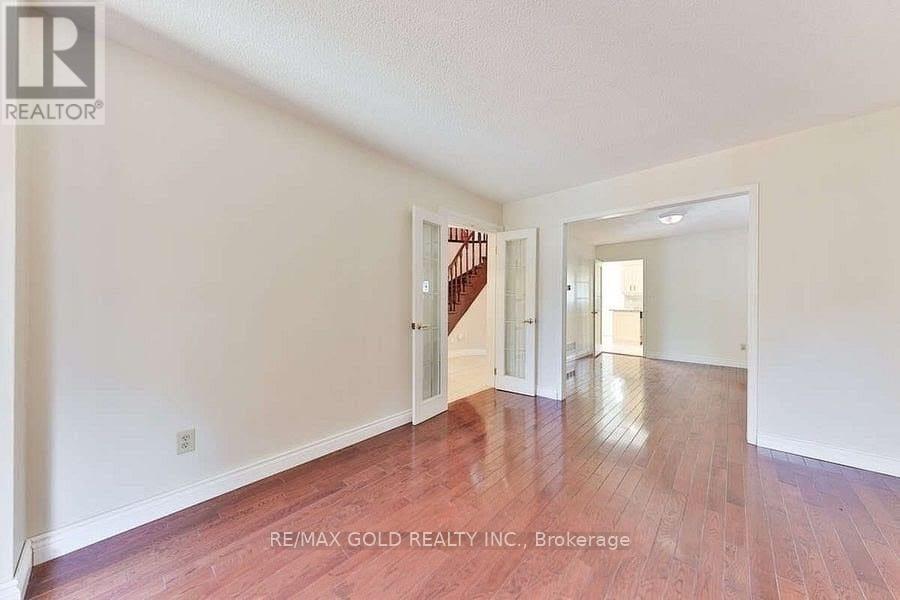 5275 Thornwood Drive, Mississauga, Ontario  L4Z 3J3 - Photo 10 - W12428495