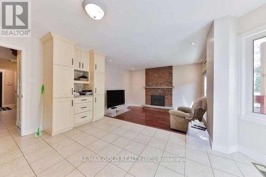 5275 Thornwood Drive, Mississauga, Ontario  L4Z 3J3 - Photo 15 - W12428495