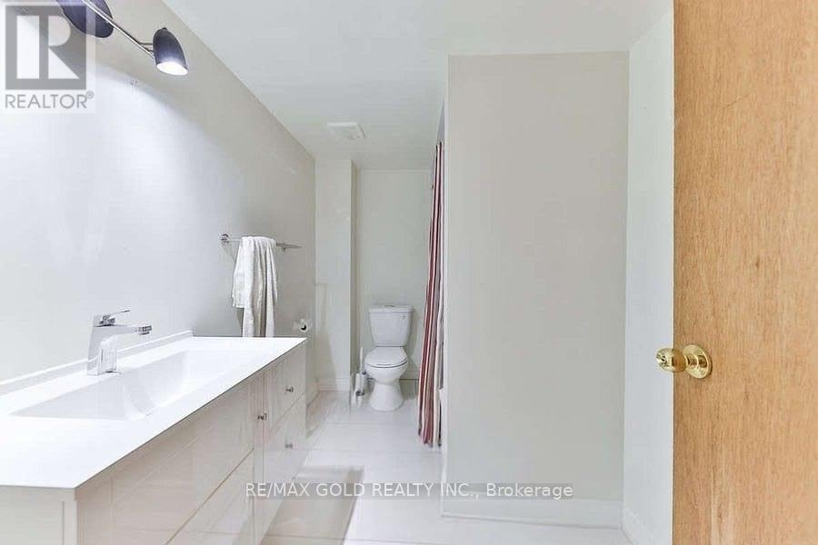 5275 Thornwood Drive, Mississauga, Ontario  L4Z 3J3 - Photo 39 - W12428495