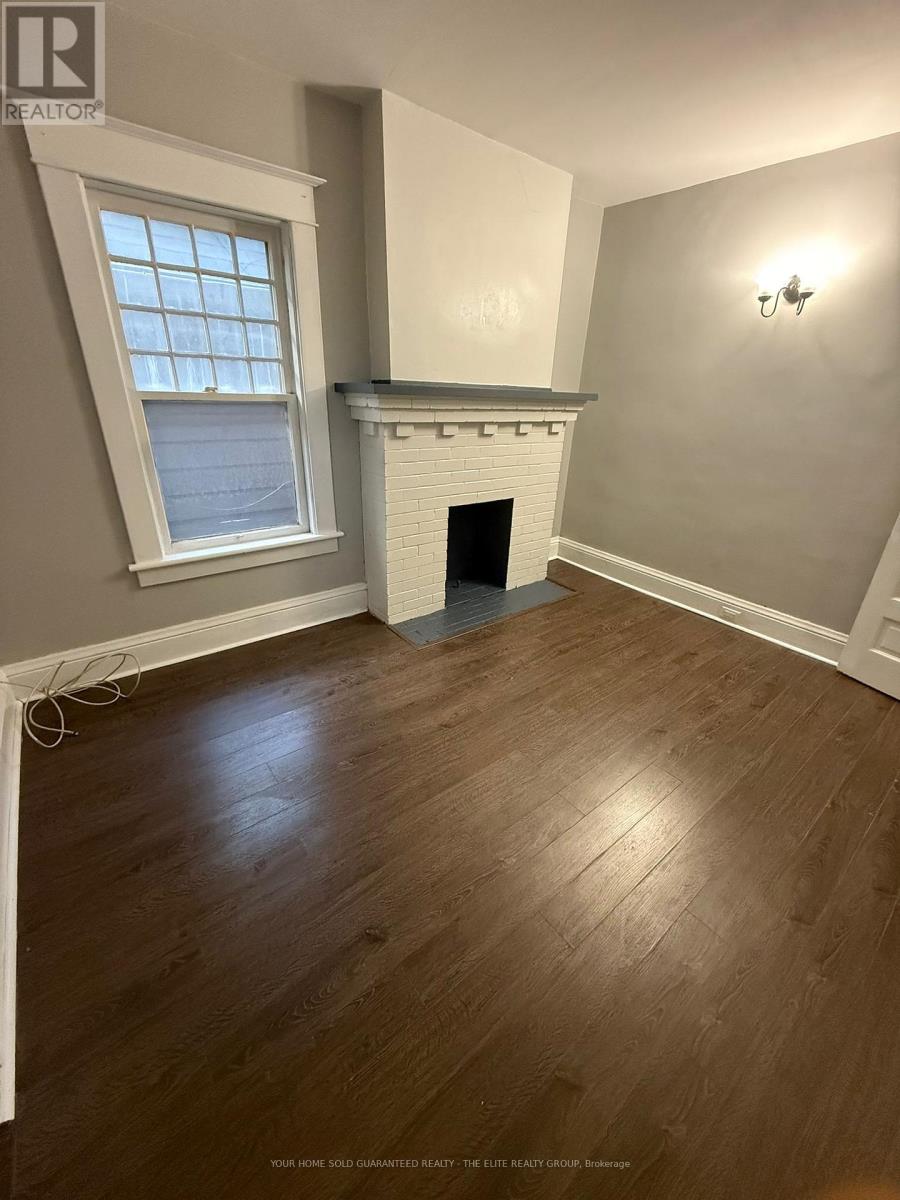 Upper - 46 Grove Street, Welland, Ontario  L3B 4B4 - Photo 3 - X12429912