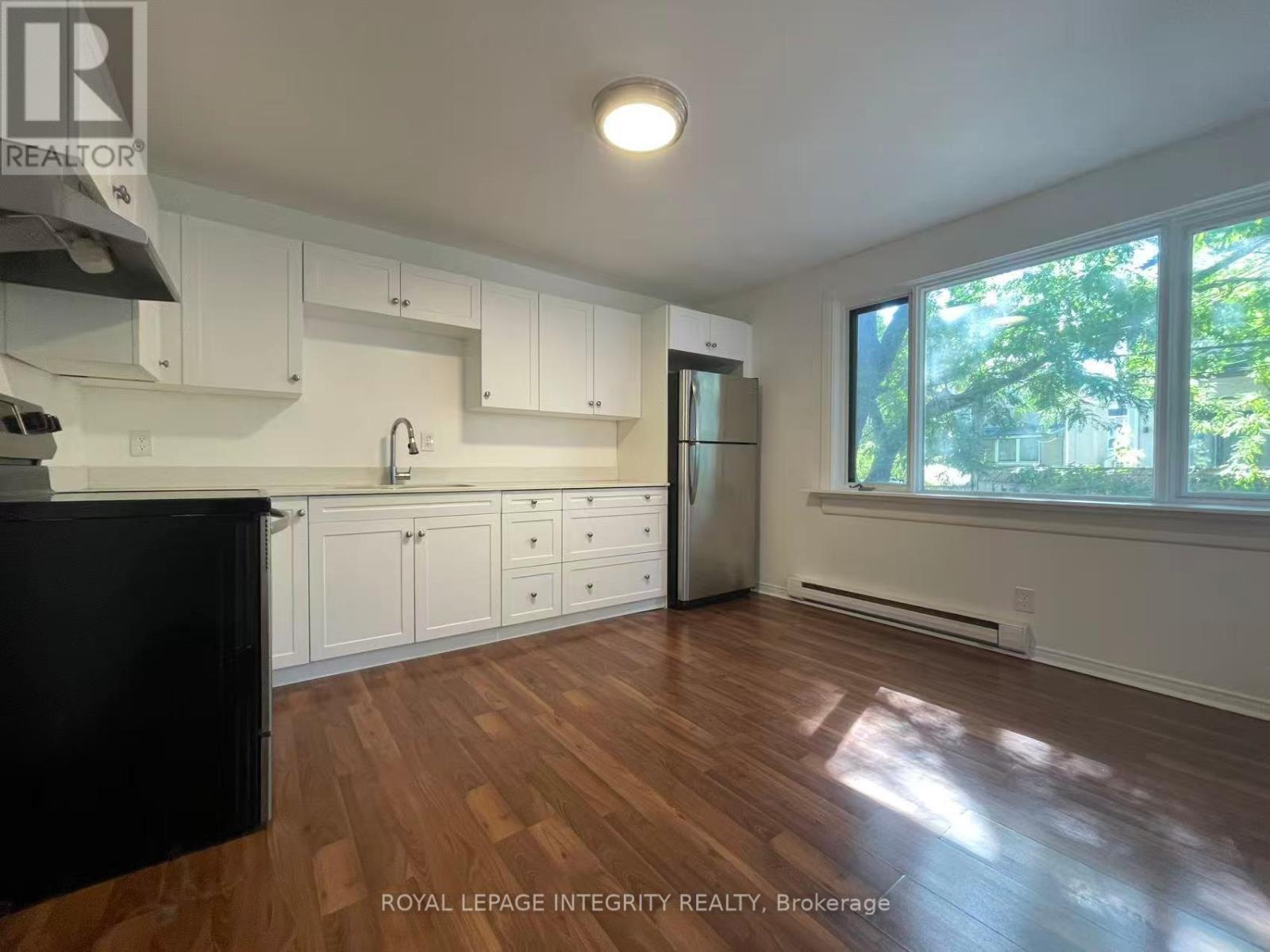 5 - 34 Mcarthur Avenue, Ottawa, Ontario  K1L 6R2 - Photo 3 - X12429945