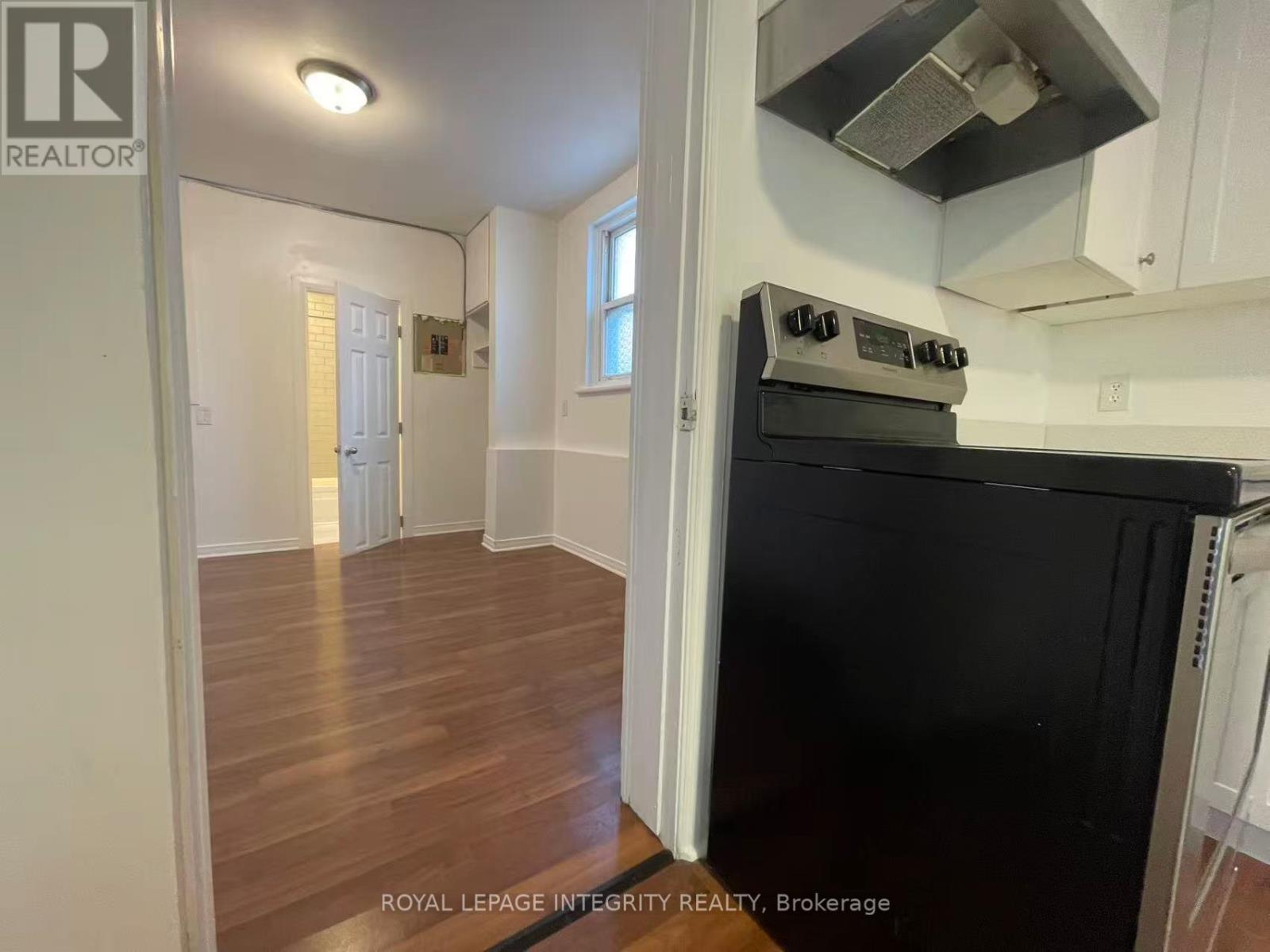 5 - 34 Mcarthur Avenue, Ottawa, Ontario  K1L 6R2 - Photo 6 - X12429945