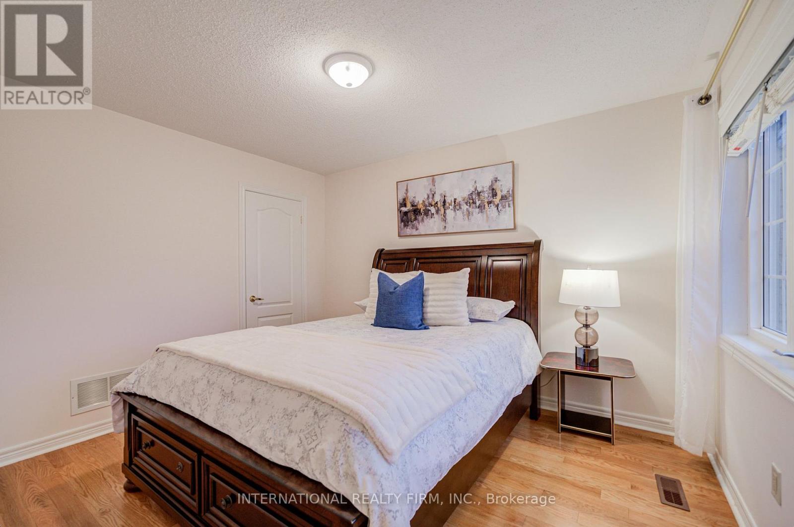 77 Saint James Avenue, Vaughan, Ontario  L4H 3E8 - Photo 32 - N12426359