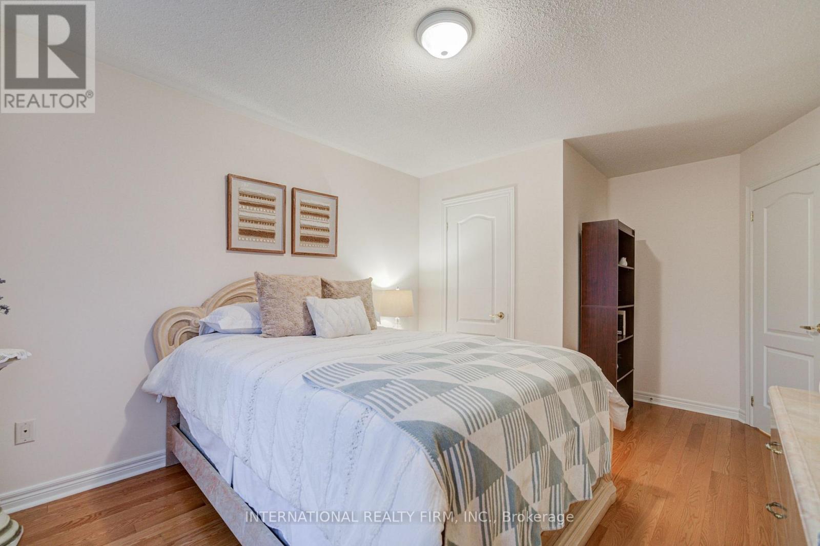 77 Saint James Avenue, Vaughan, Ontario  L4H 3E8 - Photo 31 - N12426359