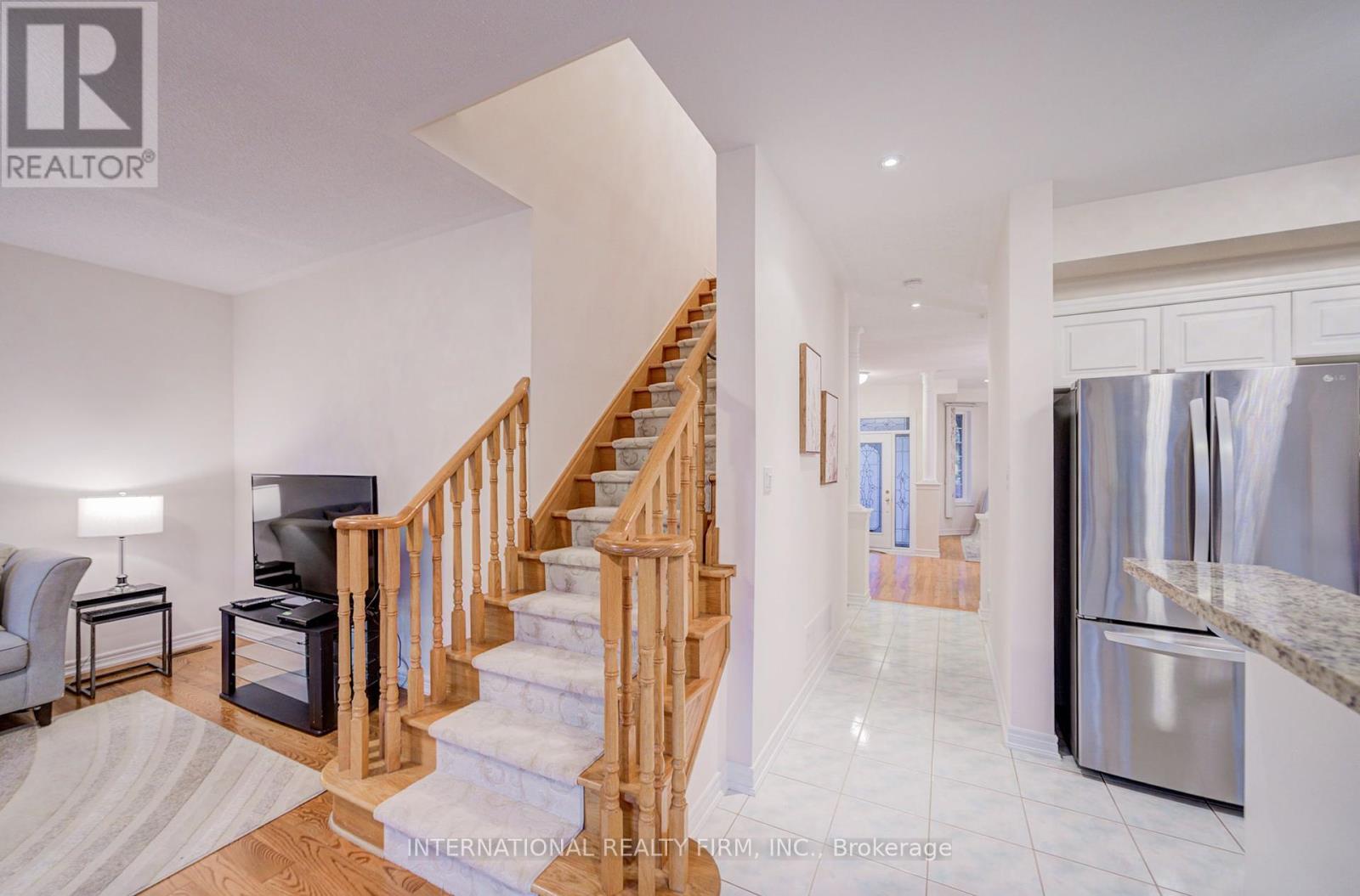 77 Saint James Avenue, Vaughan, Ontario  L4H 3E8 - Photo 17 - N12426359