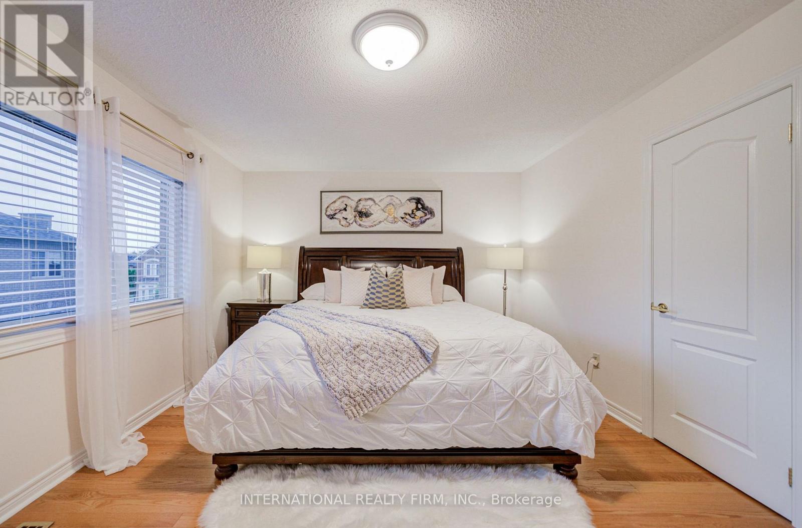 77 Saint James Avenue, Vaughan, Ontario  L4H 3E8 - Photo 35 - N12426359