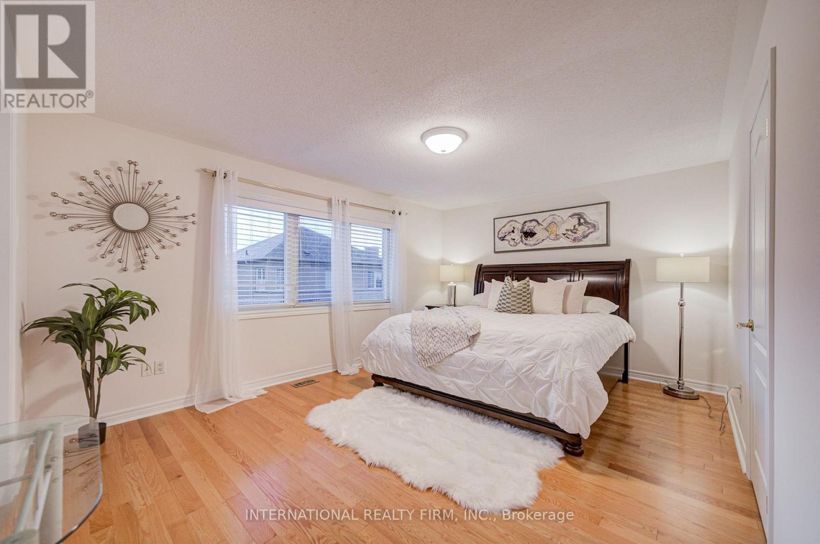77 Saint James Avenue, Vaughan, Ontario  L4H 3E8 - Photo 34 - N12426359