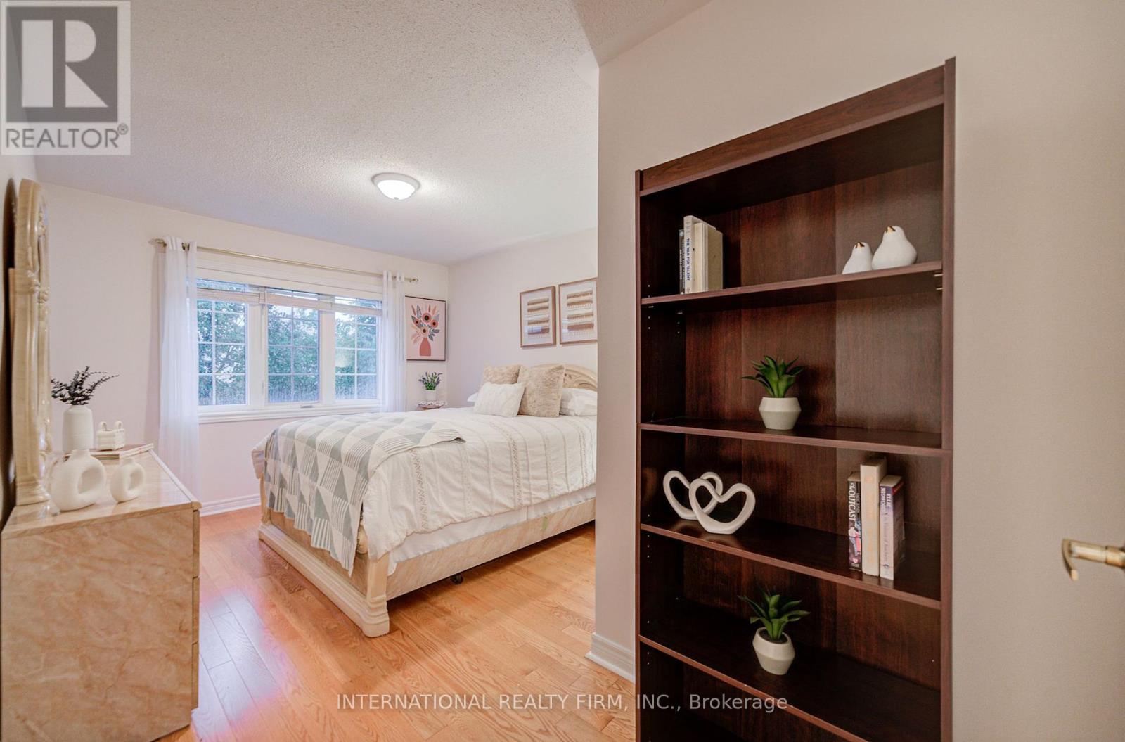 77 Saint James Avenue, Vaughan, Ontario  L4H 3E8 - Photo 29 - N12426359