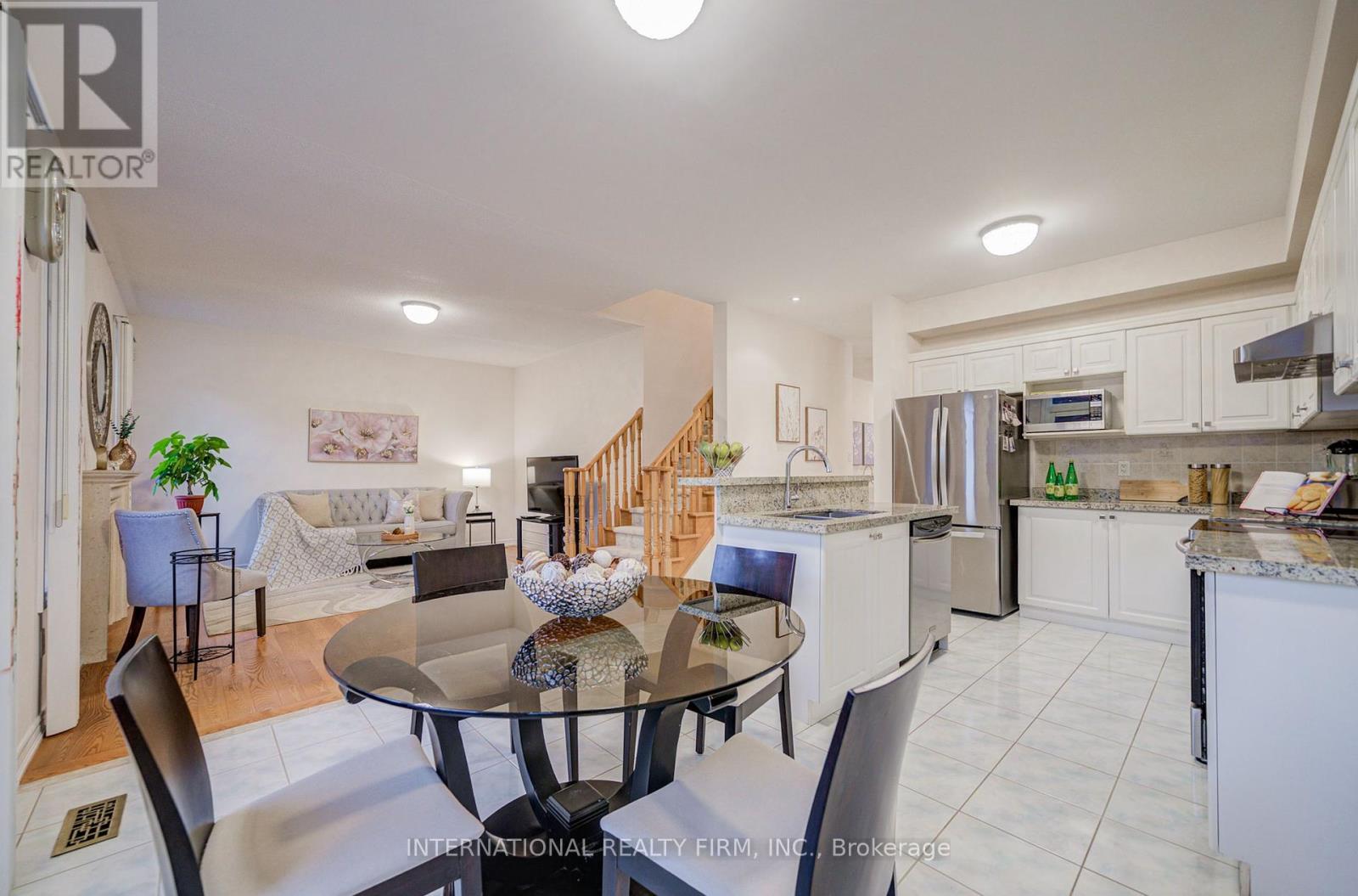 77 Saint James Avenue, Vaughan, Ontario  L4H 3E8 - Photo 25 - N12426359