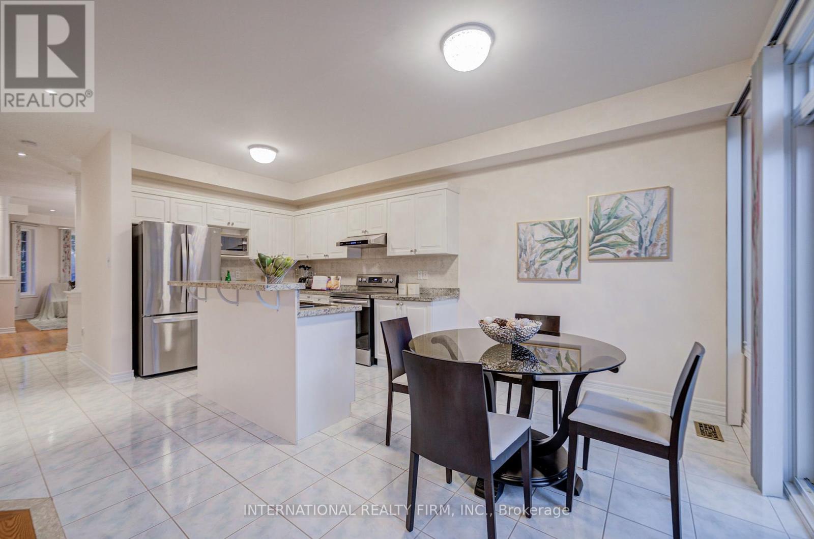 77 Saint James Avenue, Vaughan, Ontario  L4H 3E8 - Photo 21 - N12426359