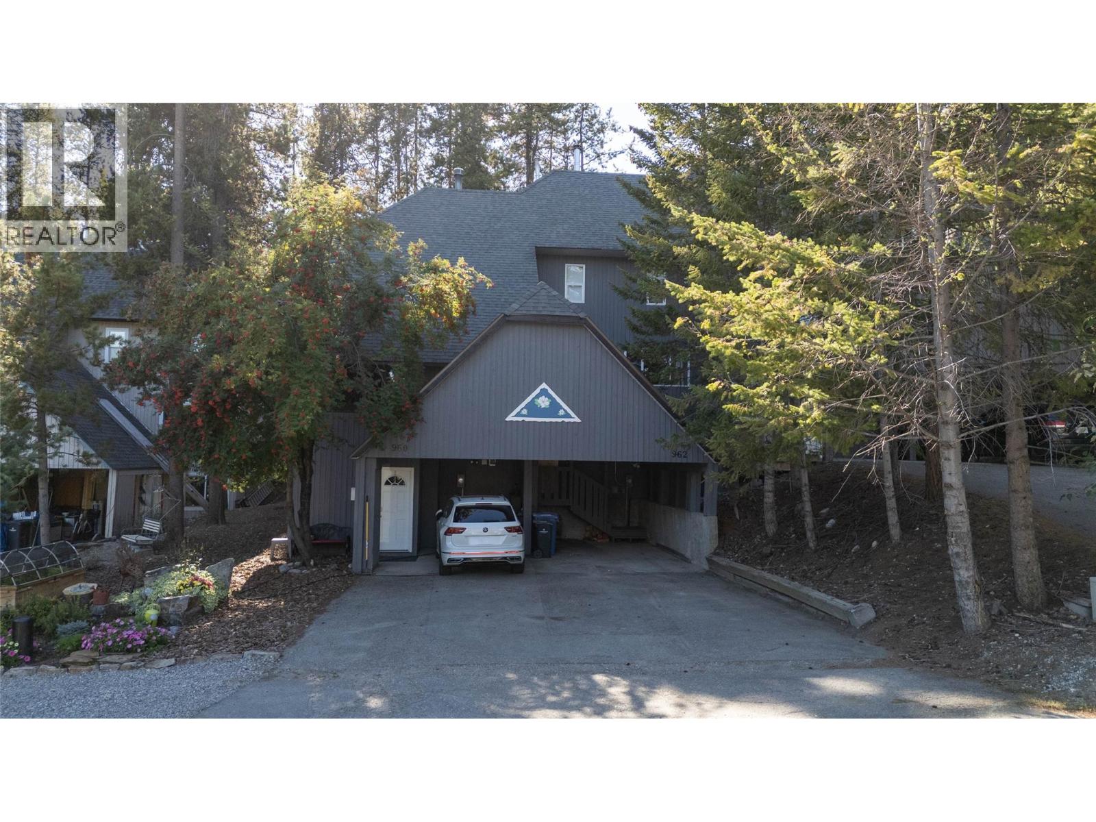 962 Dewdney Way, Kimberley, British Columbia V1A 3E9 - Photo 1 - 10363958