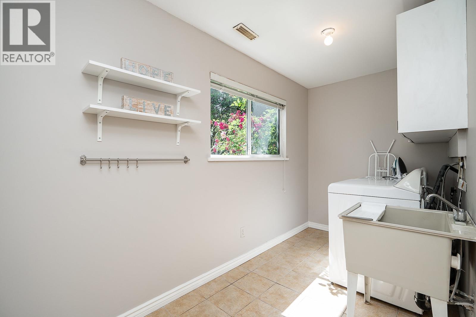 1932 Jacana Avenue, Port Coquitlam, British Columbia  V3C 5Y4 - Photo 32 - R3052823