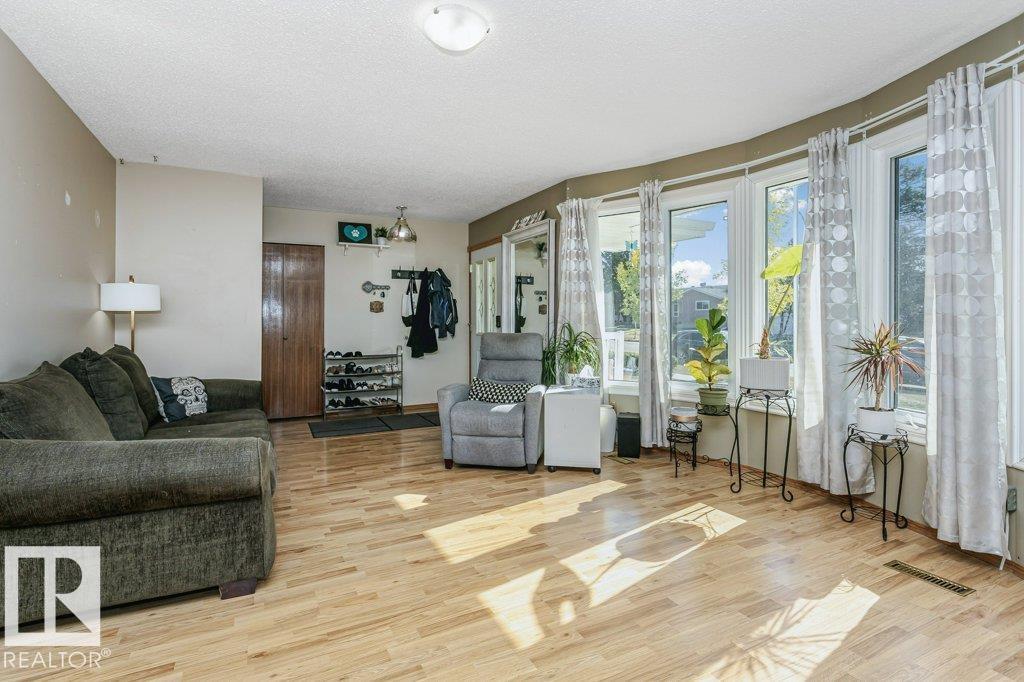 27 Millgrove Dr, Spruce Grove, Alberta  T7X 2M7 - Photo 5 - E4459768