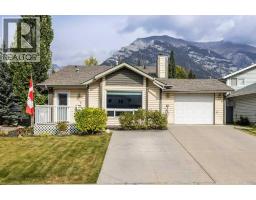 319 Hoodoo Crescent Cougar Creek