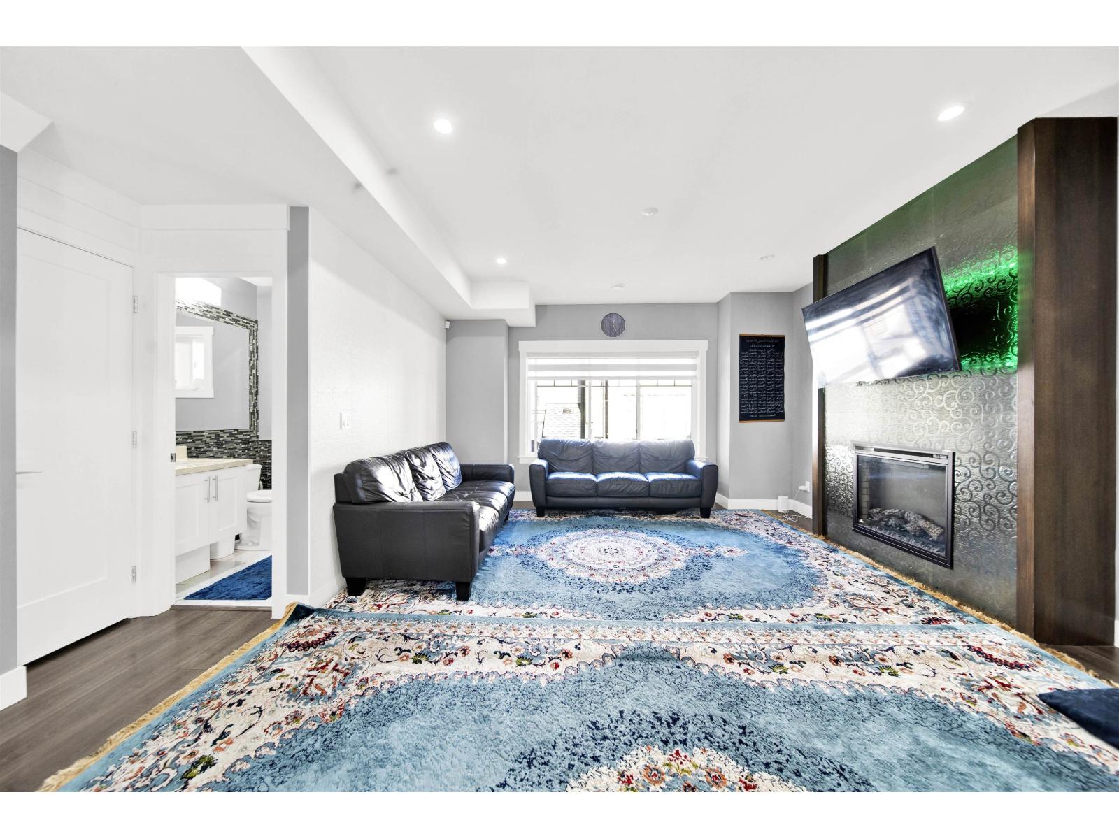 17 6971 122 Street, Surrey, British Columbia  V3W 1B6 - Photo 4 - R3052527
