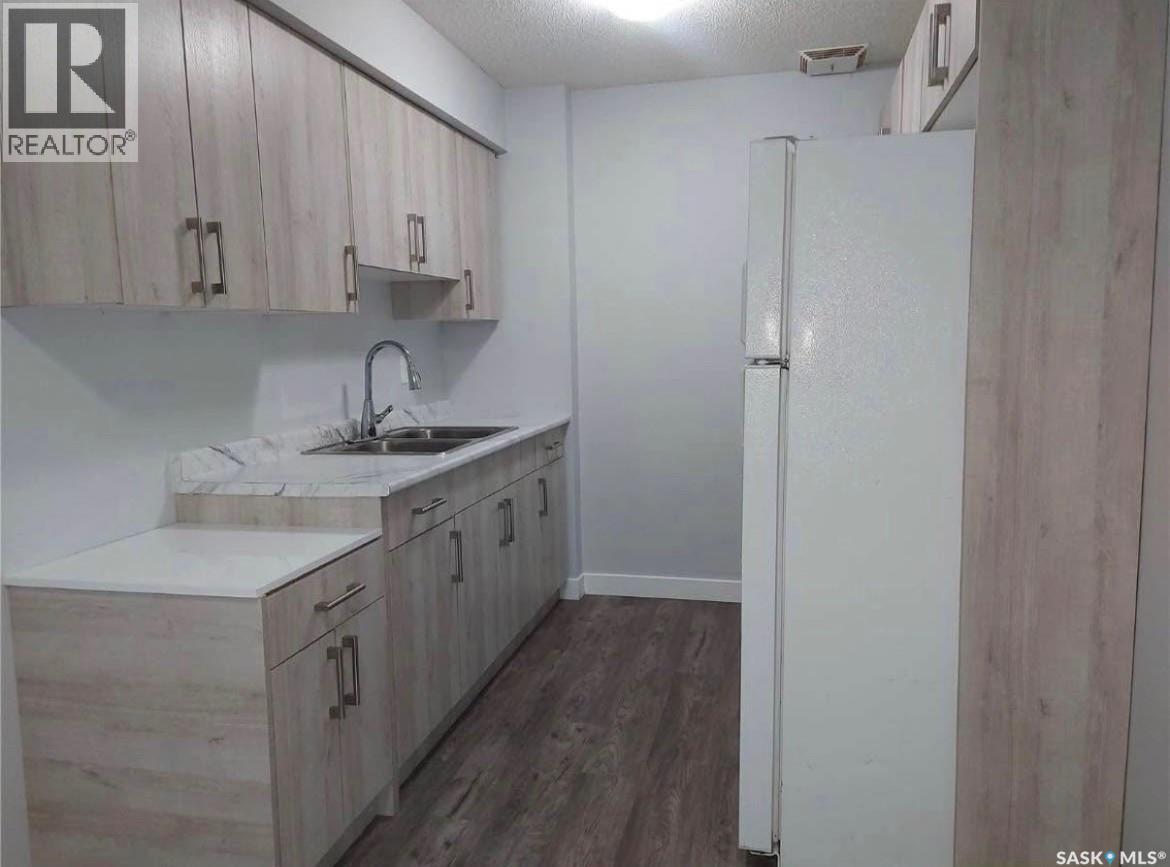 4120 Castle Road, Regina, Saskatchewan  S4S 6A4 - Photo 3 - SK019502
