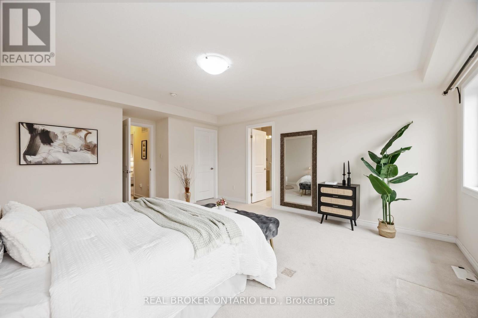 18 Lawrence Pilkington Avenue, Markham, Ontario  L6B 1C9 - Photo 28 - N12429957