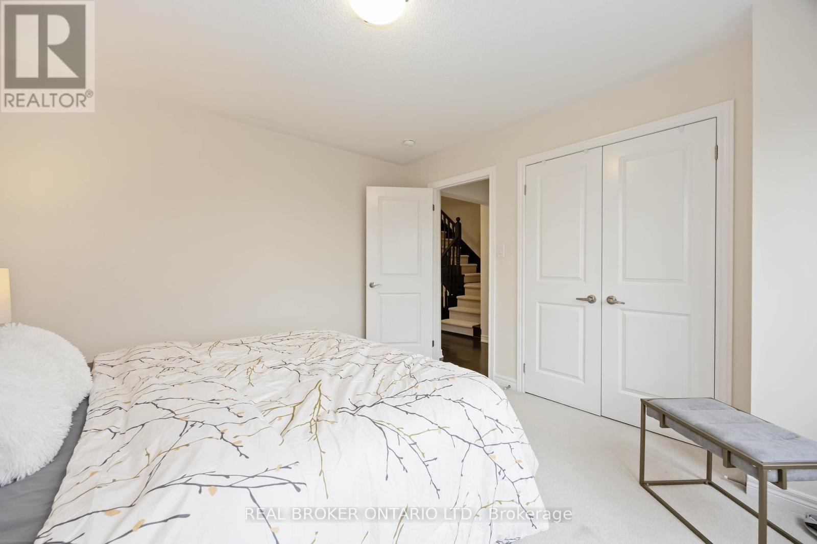 18 Lawrence Pilkington Avenue, Markham, Ontario  L6B 1C9 - Photo 33 - N12429957