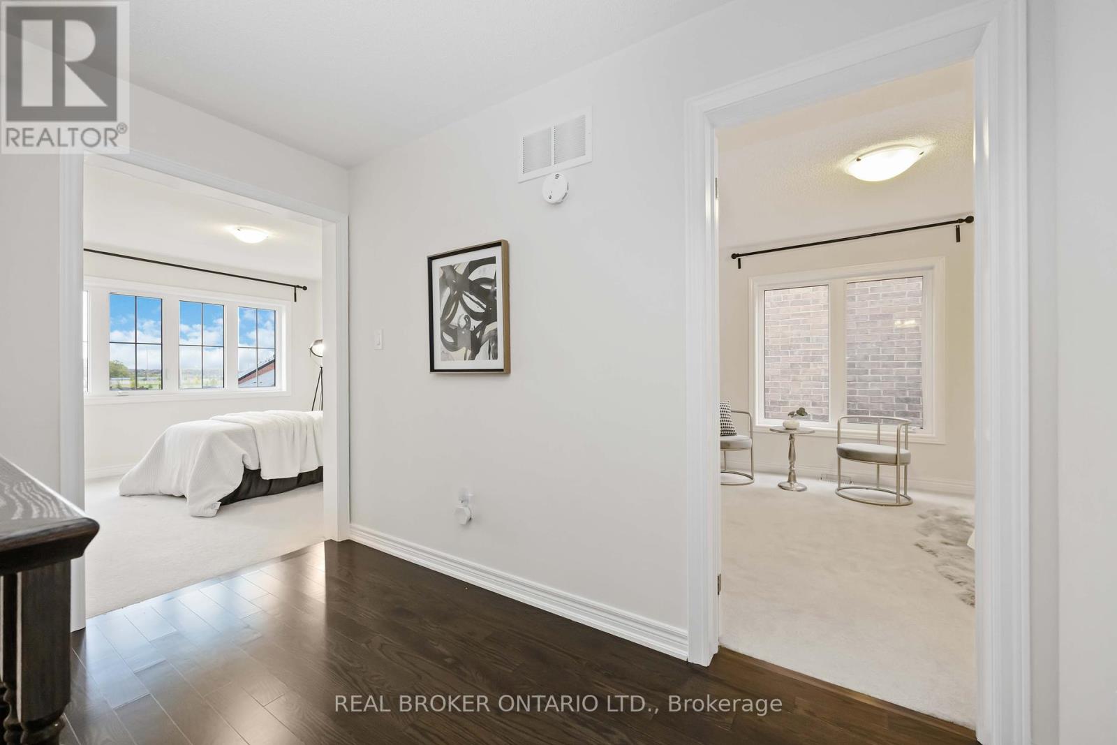 18 Lawrence Pilkington Avenue, Markham, Ontario  L6B 1C9 - Photo 35 - N12429957