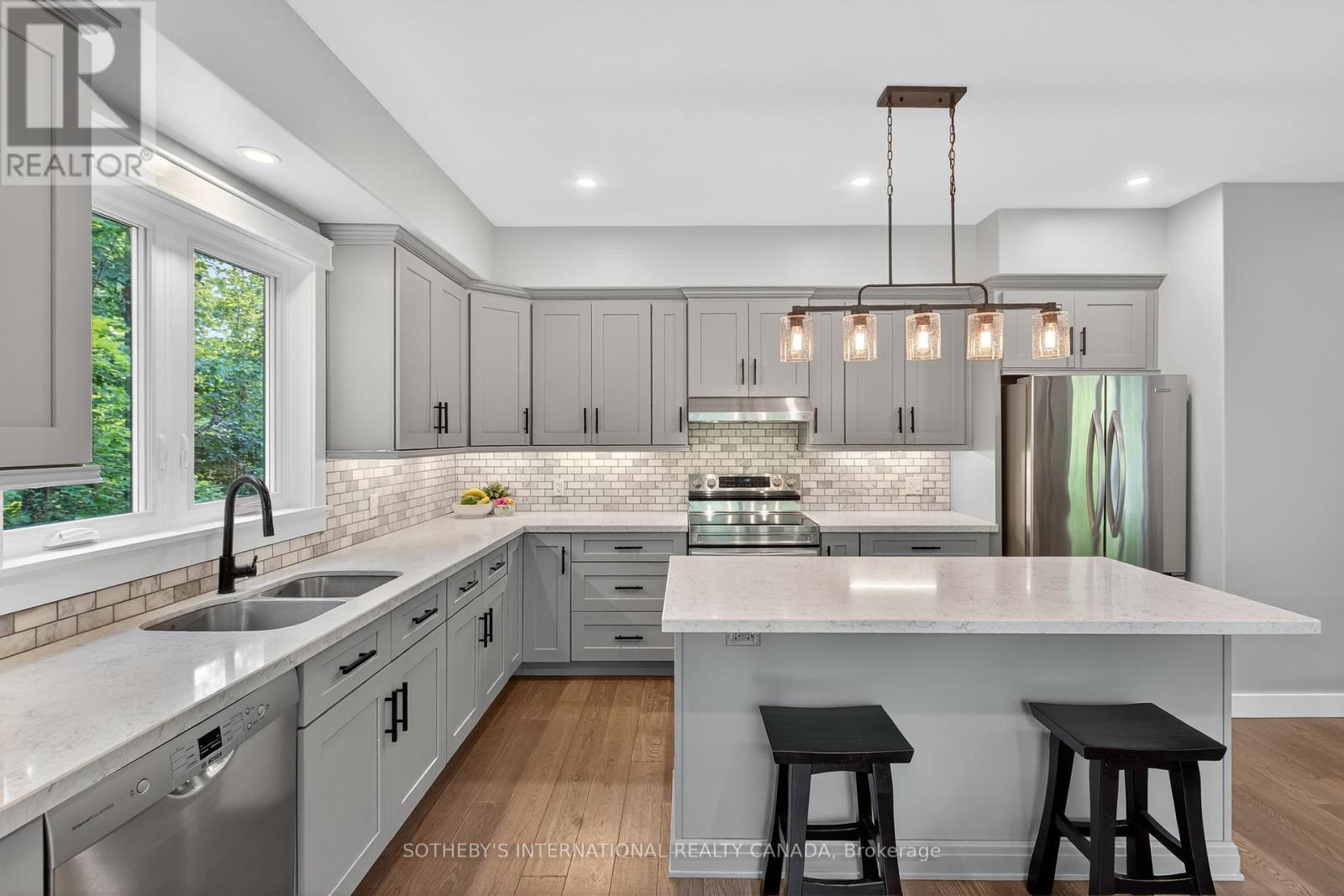 73 Wozniak Road, Penetanguishene, Ontario  L9M 1W6 - Photo 12 - S12429941