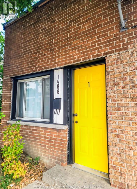 MLS# 25024468: 1496 Drouillard, Windsor, Canada