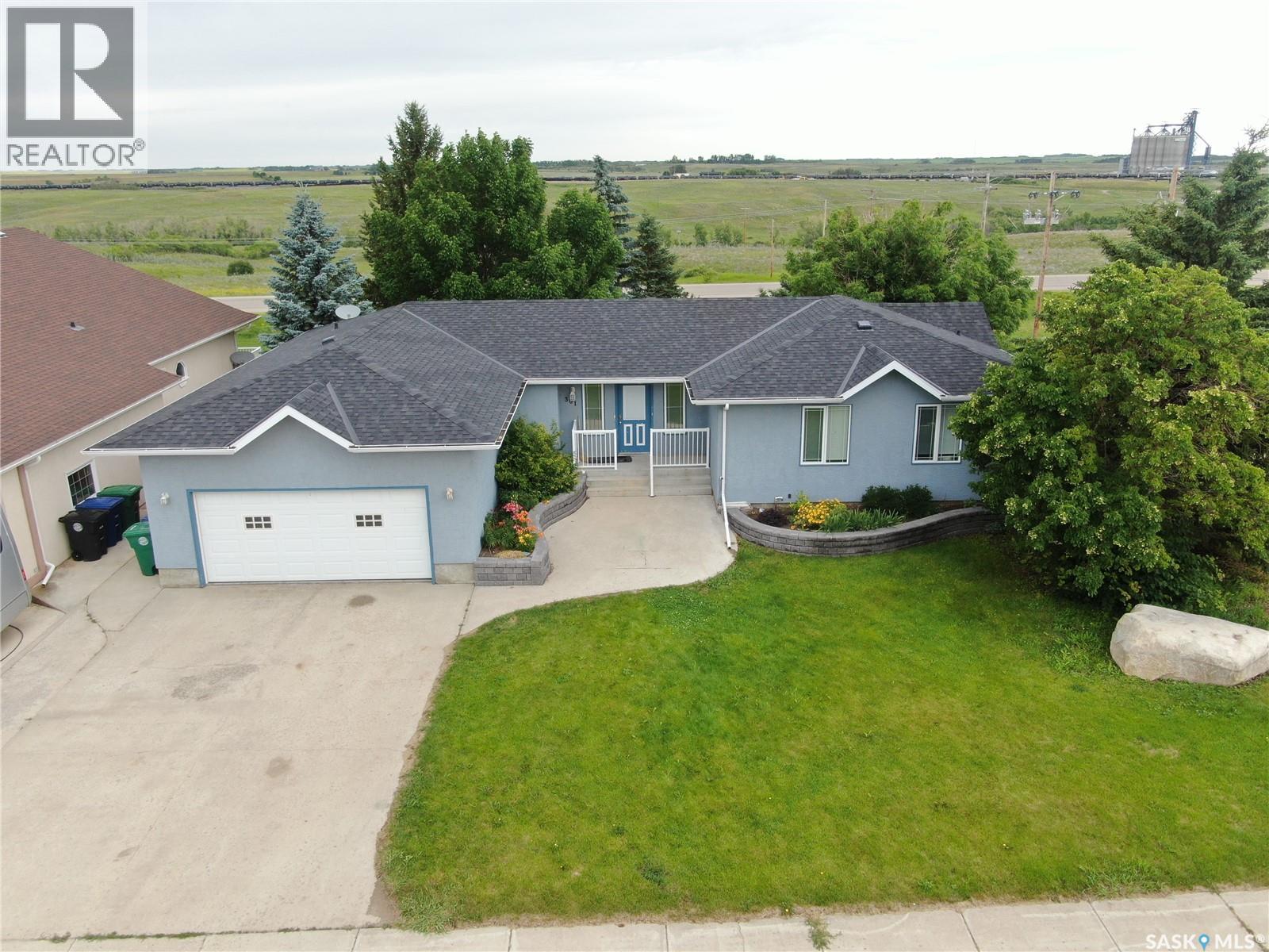 301 Turnbull AVENUE W, Biggar, Saskatchewan