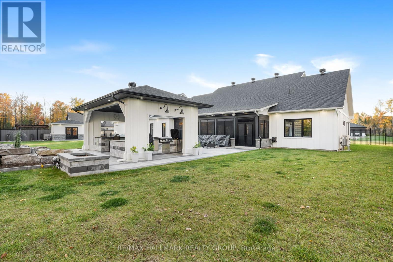 55 De La Seignerie Estates E, Champlain, Ontario  K0B 1K0 - Photo 27 - X12429973