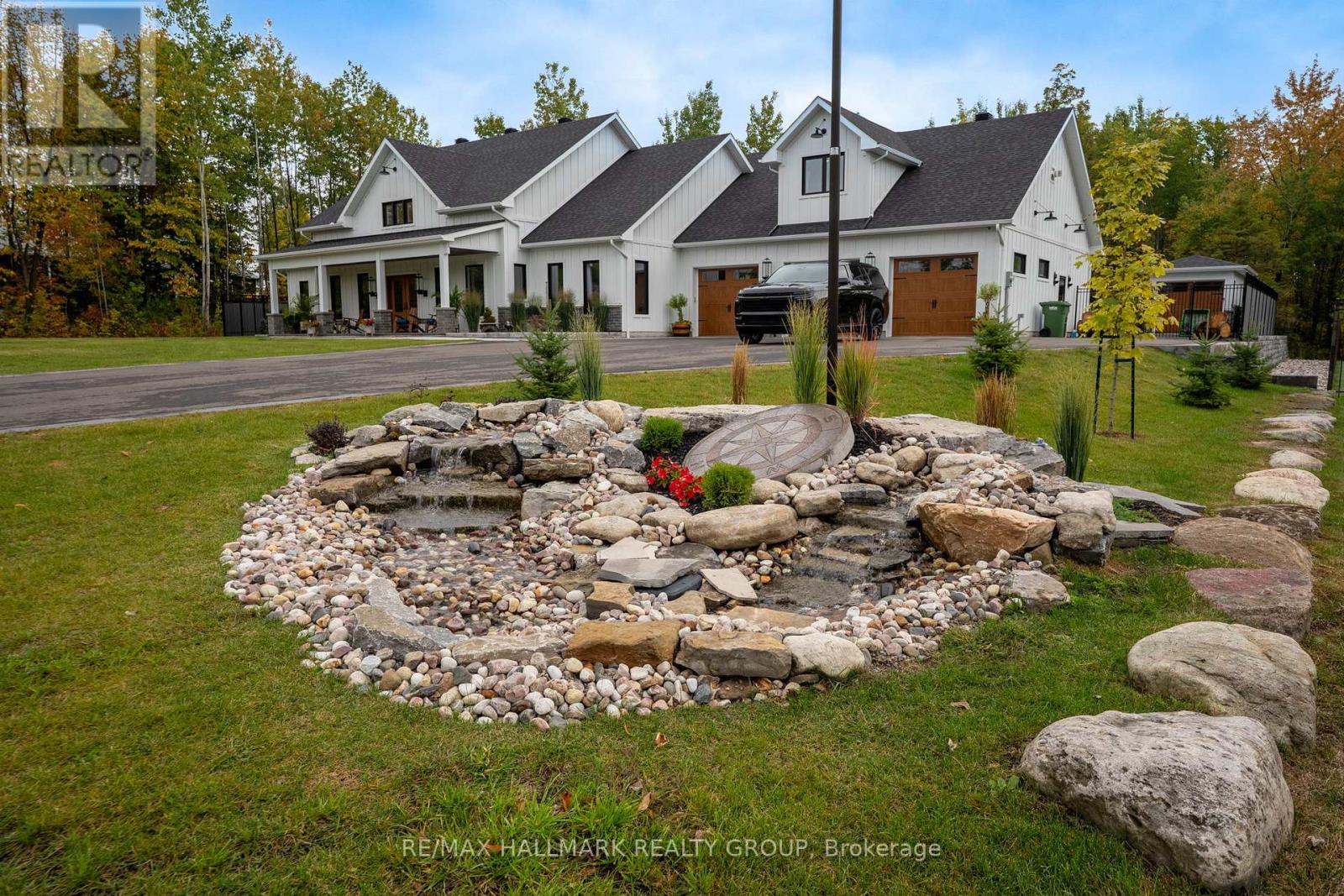 55 De La Seignerie Estates E, Champlain, Ontario  K0B 1K0 - Photo 3 - X12429973