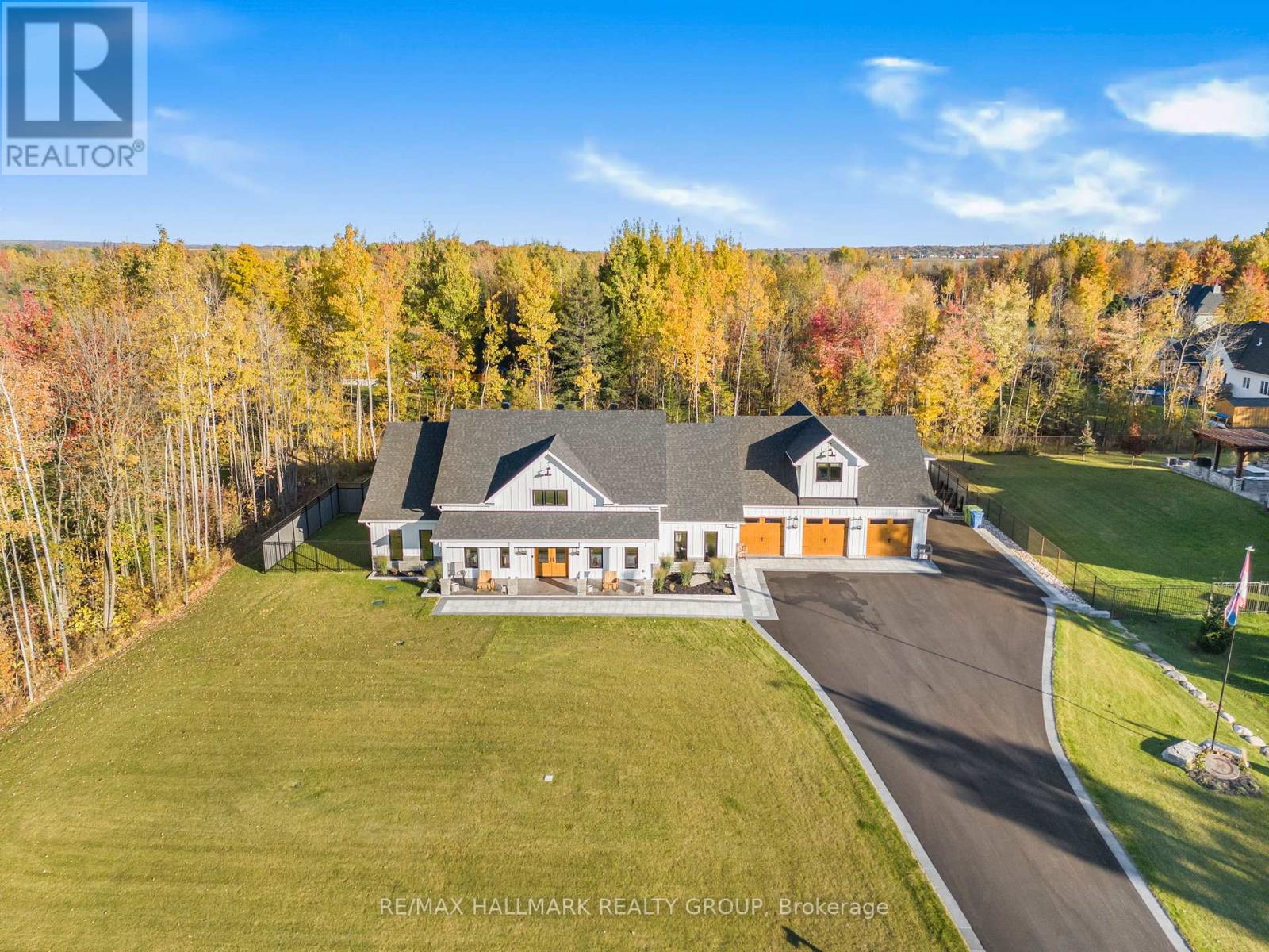 55 De La Seignerie Estates E, Champlain, Ontario  K0B 1K0 - Photo 6 - X12429973
