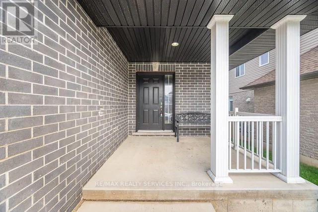 419 Alan Crescent, Woodstock, Ontario  N4S 0B9 - Photo 5 - X12429951