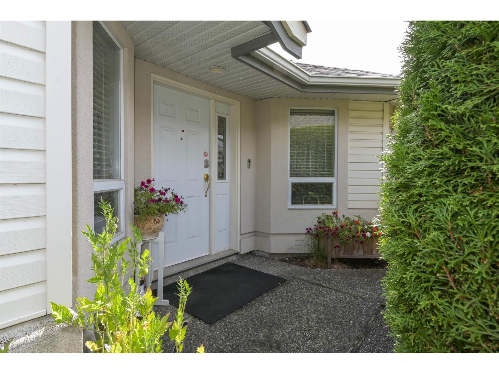 117 31406 Upper Maclure Road, Abbotsford, British Columbia  V2T 5L8 - Photo 2 - R3051320